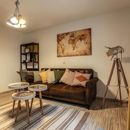 Appartement Turan FDH Екстериор снимка